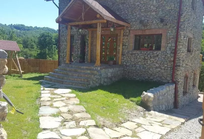 پانسیون Casa Din Piatra