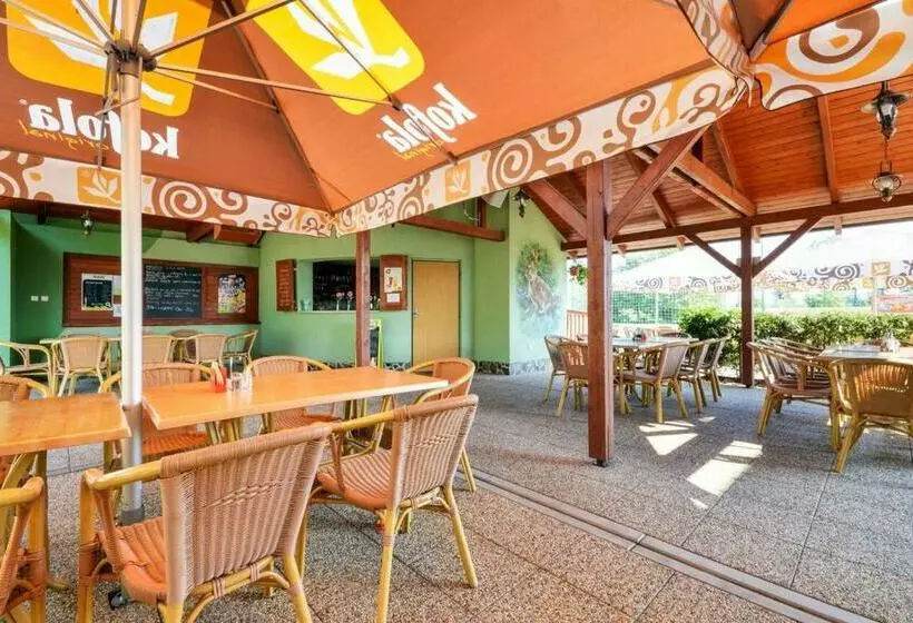 Majatalo Restaurace A Penzion Kamenec