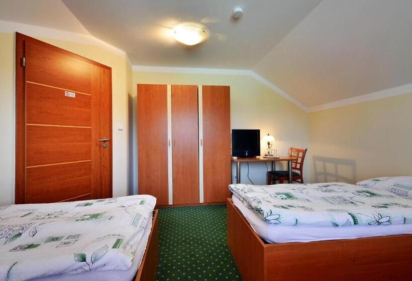 بنسيون Restaurace A Penzion Kamenec