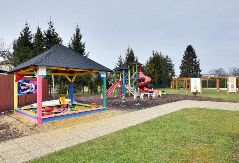 بنسيون Restaurace A Penzion Kamenec