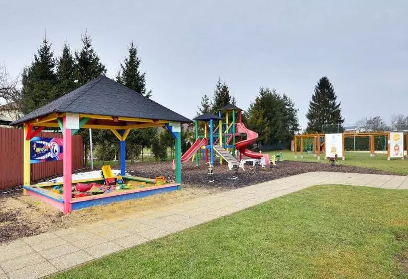 Majatalo Restaurace A Penzion Kamenec