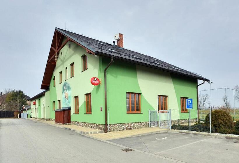 بنسيون Restaurace A Penzion Kamenec