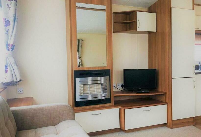 منتجع The Chase Holiday Park