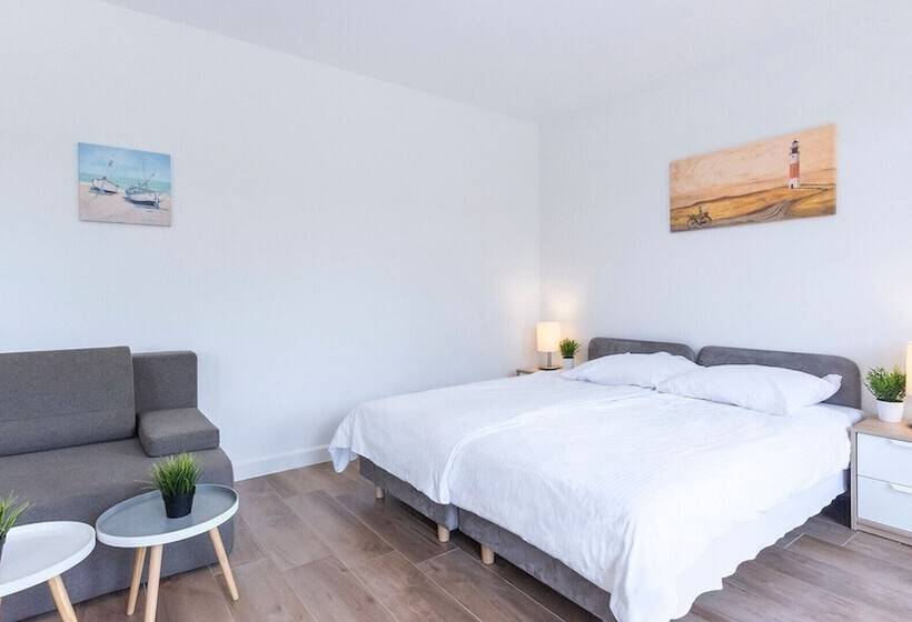 Vacationclub Aquamarina Apartments