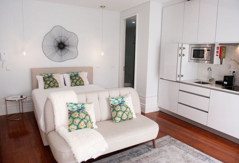 تختخواب و صبحانه Guimarães In