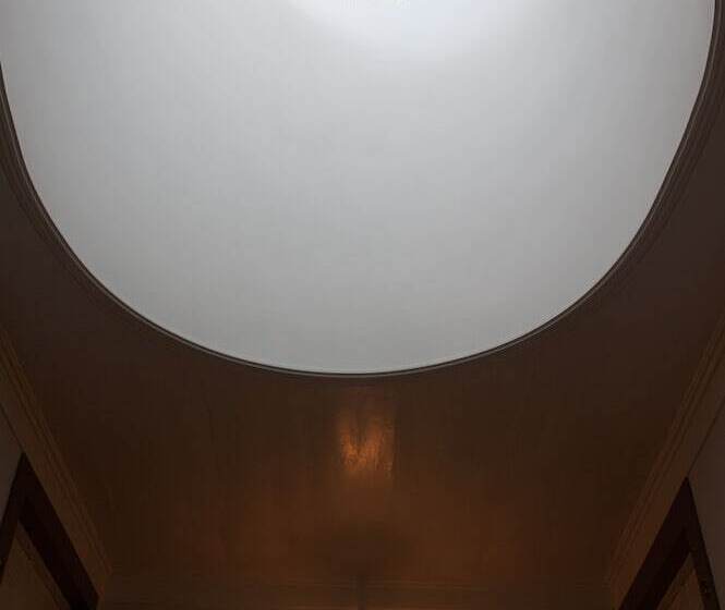 تختخواب و صبحانه Guimarães In