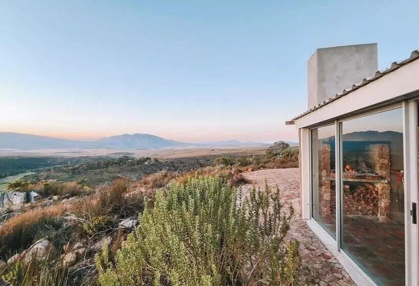 Hotelli Avani Lodge Private Nature Reserve