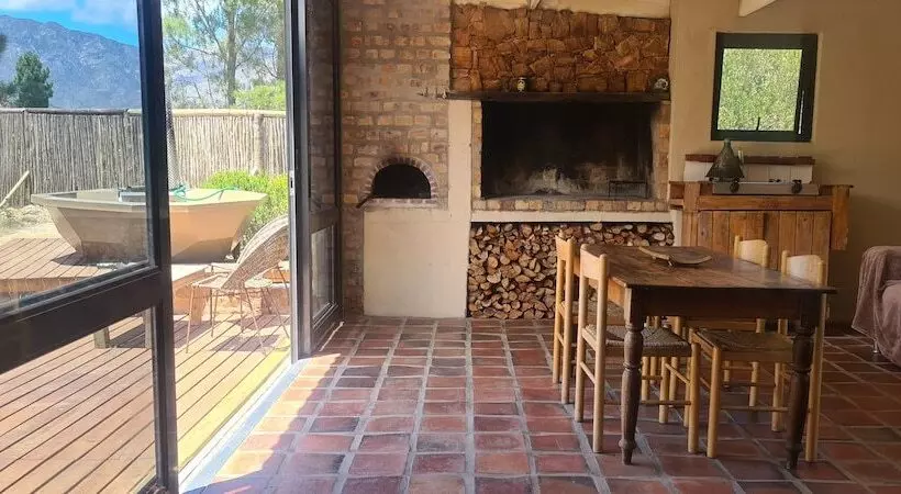 Hotelli Avani Lodge Private Nature Reserve