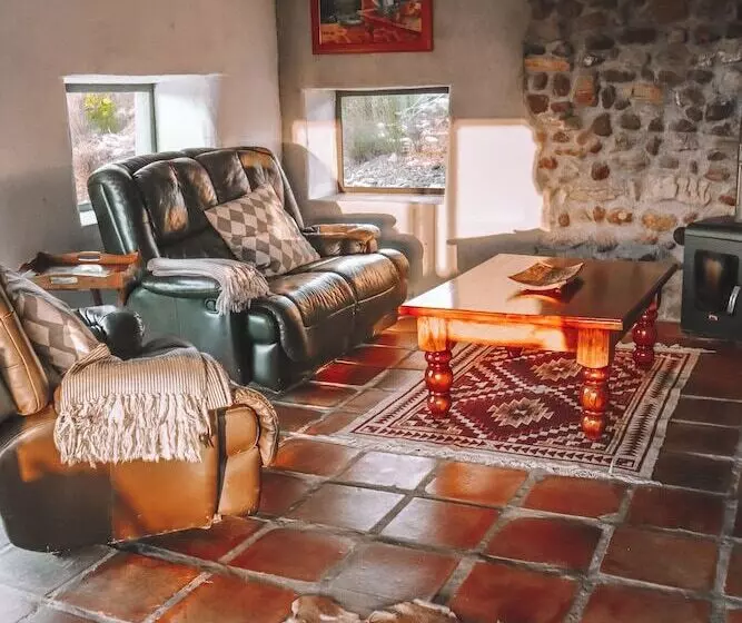 Hotelli Avani Lodge Private Nature Reserve