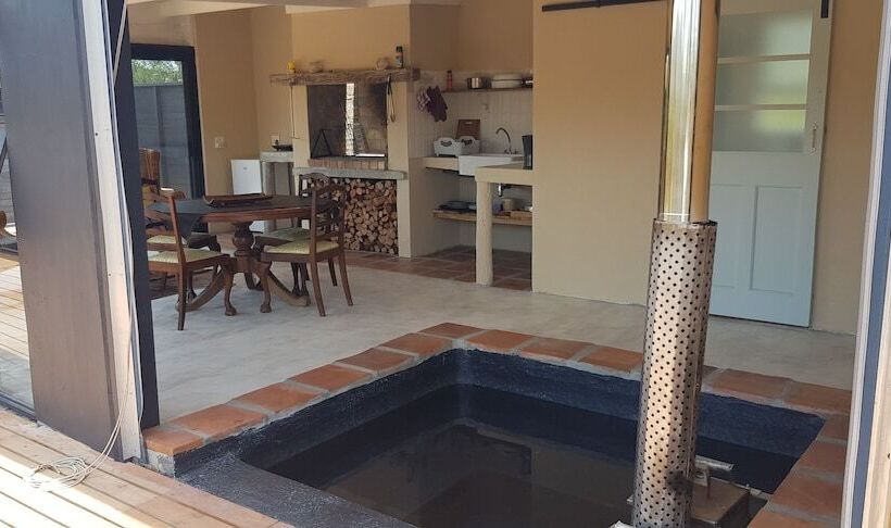 בית מלון כפרי Avani Lodge Private Nature Reserve