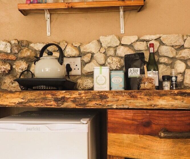 בית מלון כפרי Avani Lodge Private Nature Reserve