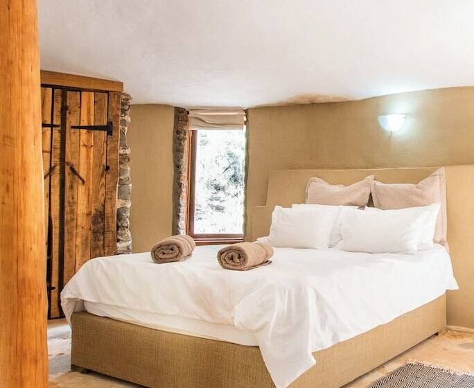 בית מלון כפרי Avani Lodge Private Nature Reserve