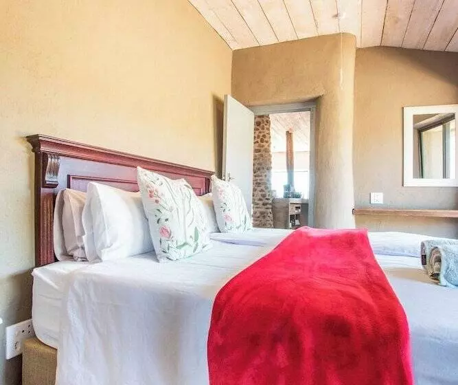 Hotelli Avani Lodge Private Nature Reserve