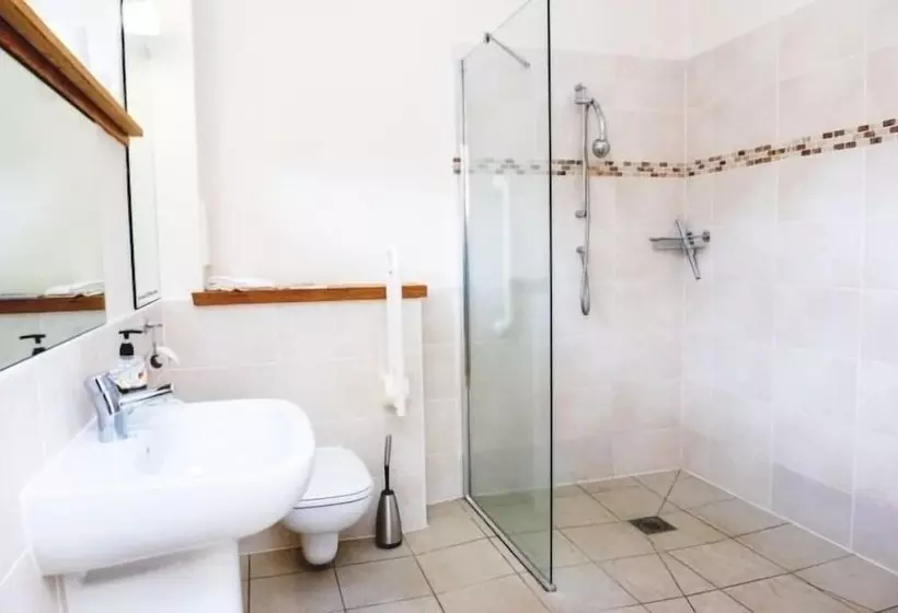 Hotelli Clovenstone Lodges