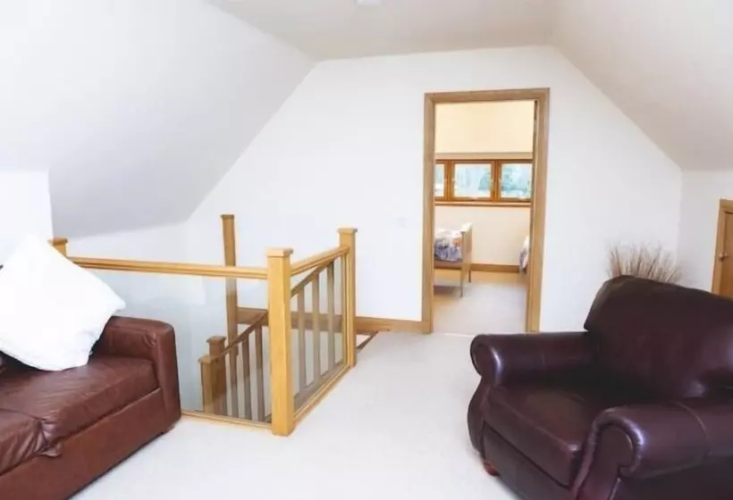 Hotelli Clovenstone Lodges