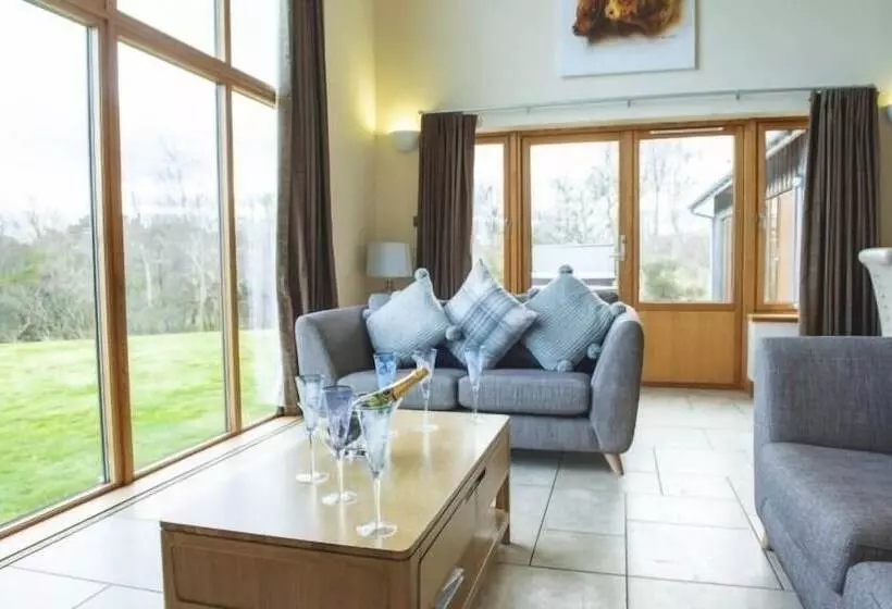 Hotelli Clovenstone Lodges