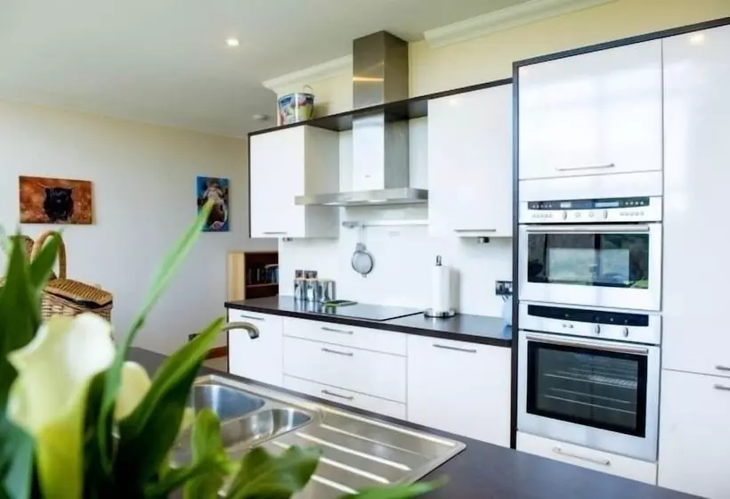 Hotelli Clovenstone Lodges