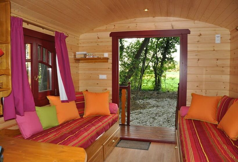 ホテル La Roulotte Des Elfes