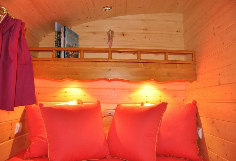 ホテル La Roulotte Des Elfes