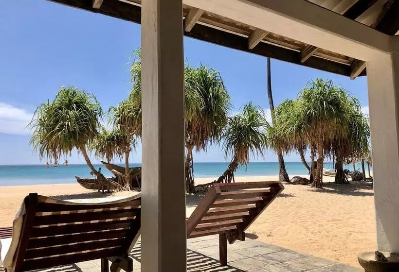 هتل Moon Isle Beach Bungalow