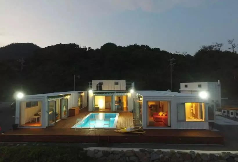 ホテル The Villa Kazbo
