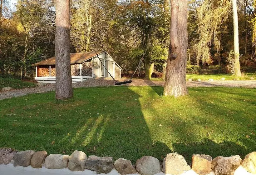 Larch Cottage