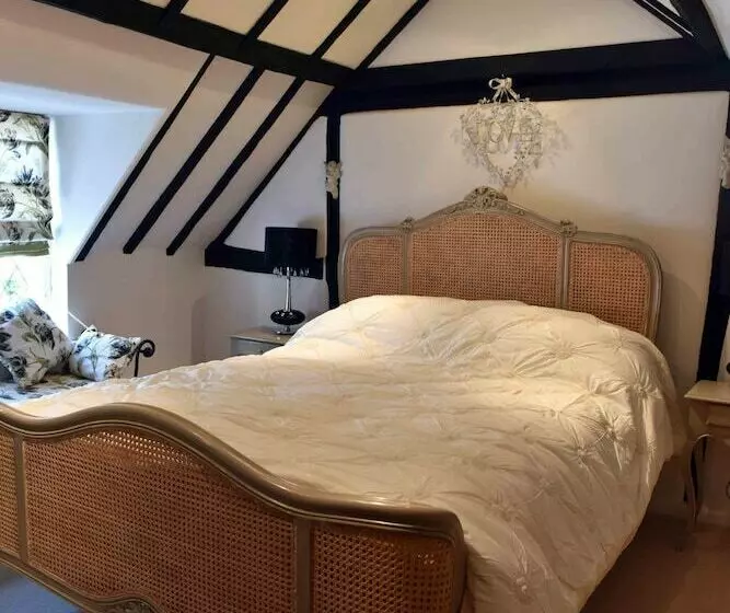 Luxury Cottage Near Windsor Castle