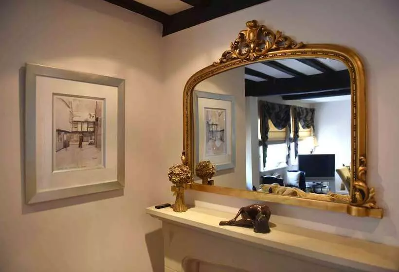 Luxury Cottage Near Windsor Castle