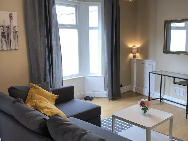 پانسیون Infinity Apartments Harrow Road