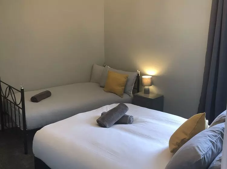 پانسیون Infinity Apartments Harrow Road