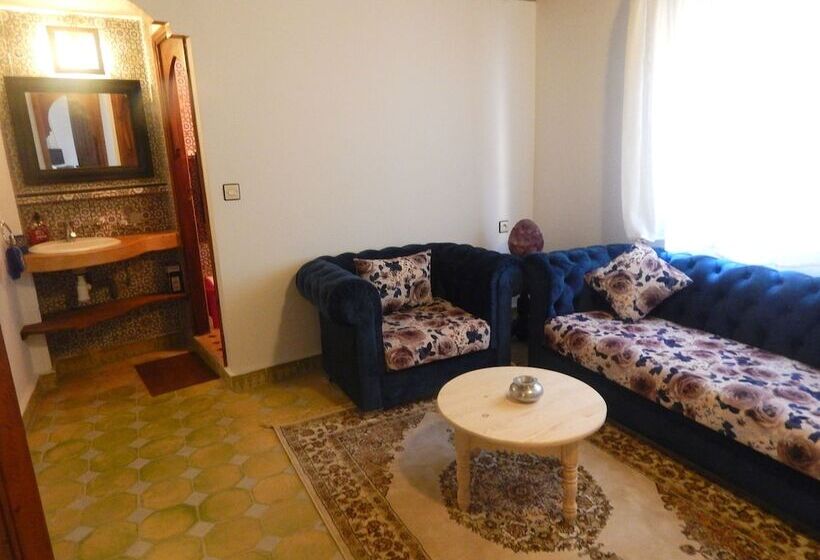 Pension (Hôtel basse catégorie) Maison Raouia