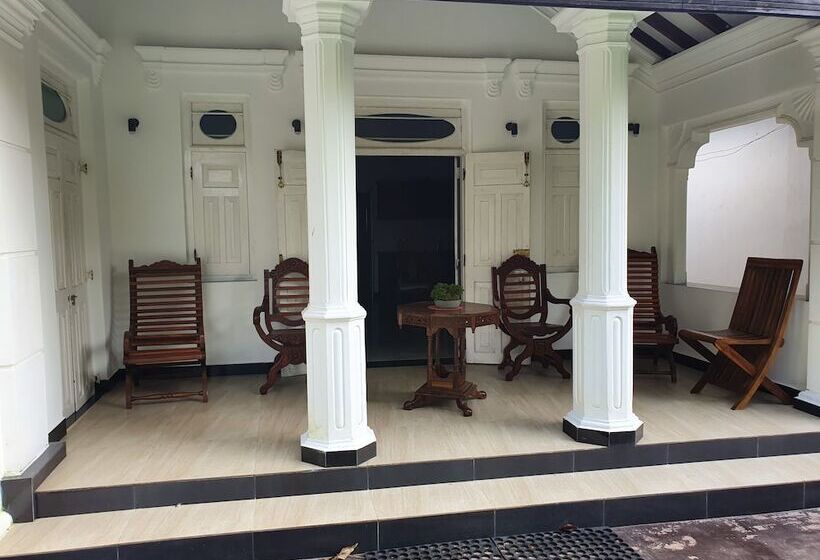 膳宿费 Nilaru Villa