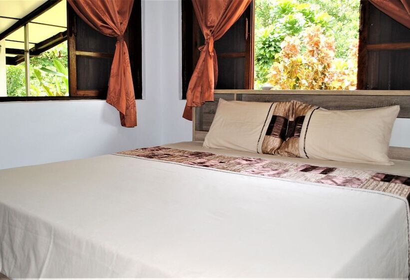 ペンション Swiss Sawasdee Koh Mak