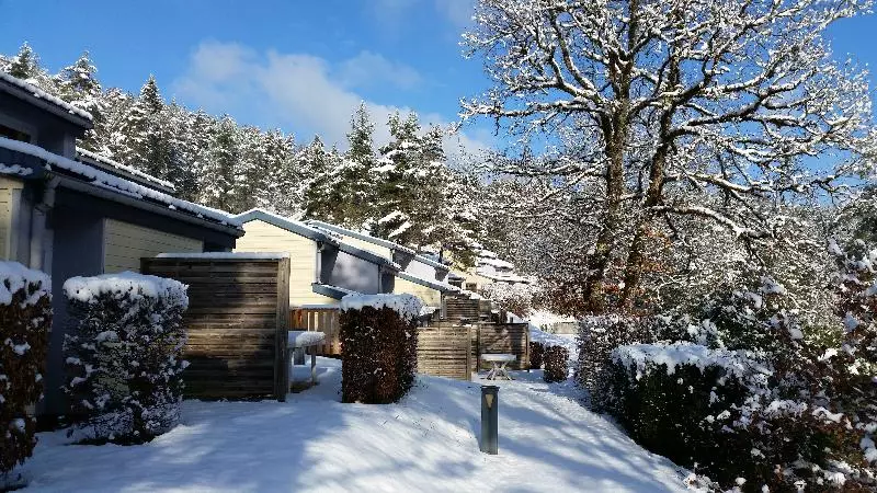 Residenssi Vvf Jura Lac De Vouglans, Maisod