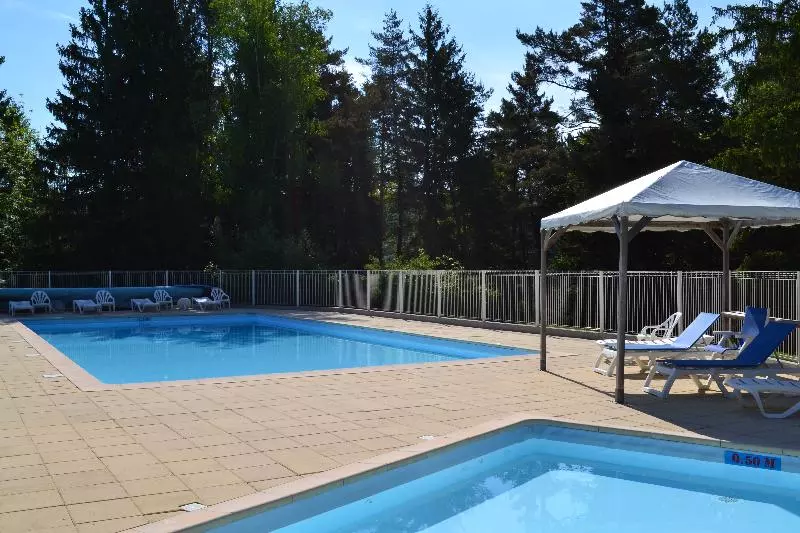 Residenssi Vvf Jura Lac De Vouglans, Maisod