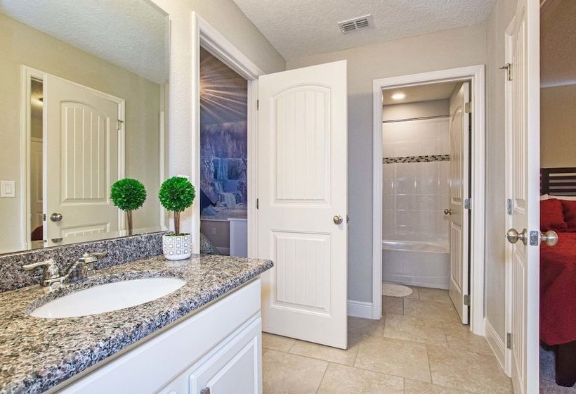 Solterra 6 Bedrooms House W/pool7040sr