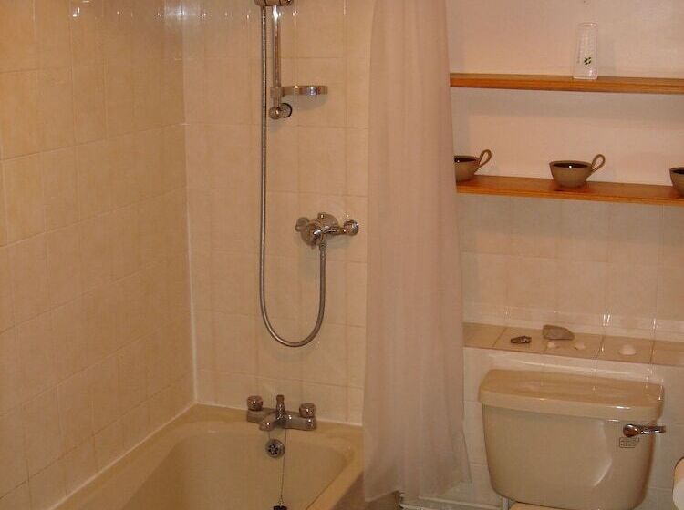 16 The Boathouse, Rye