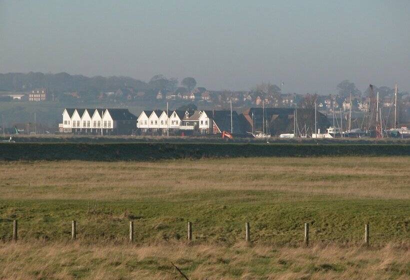 16 The Boathouse, Rye