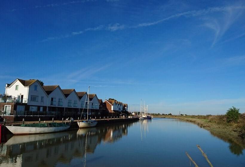 16 The Boathouse, Rye