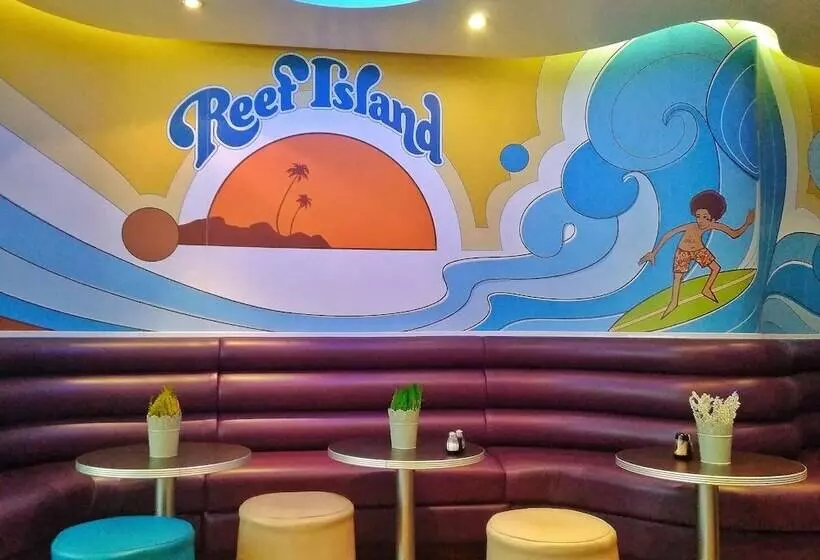 ユースホステル Reef Lodge