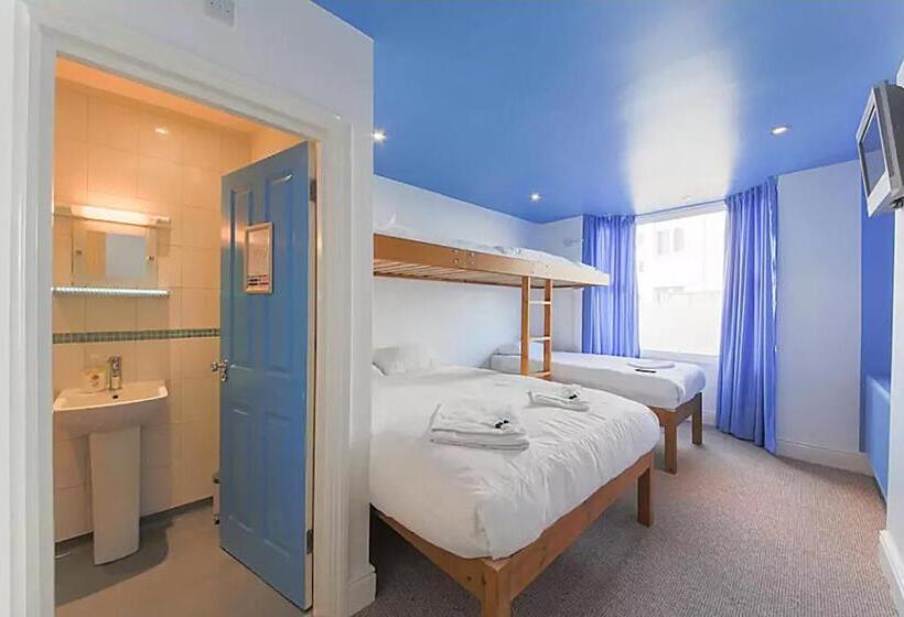 هاستل Reef Lodge