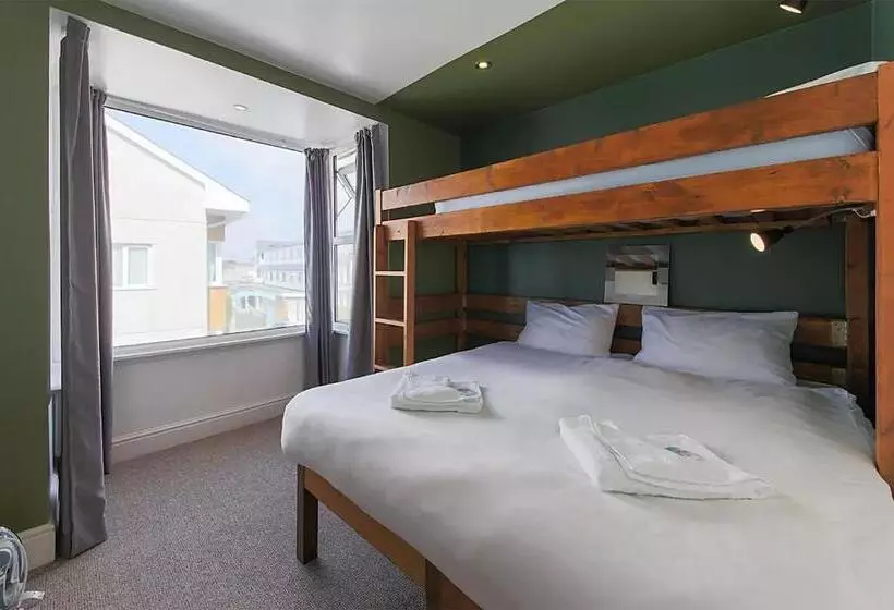 ユースホステル Reef Lodge