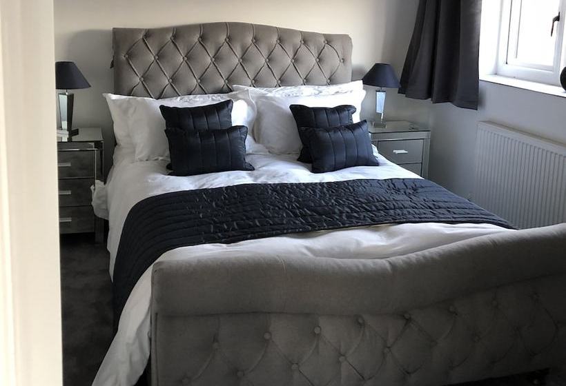 Barn Cottages Iscoyd