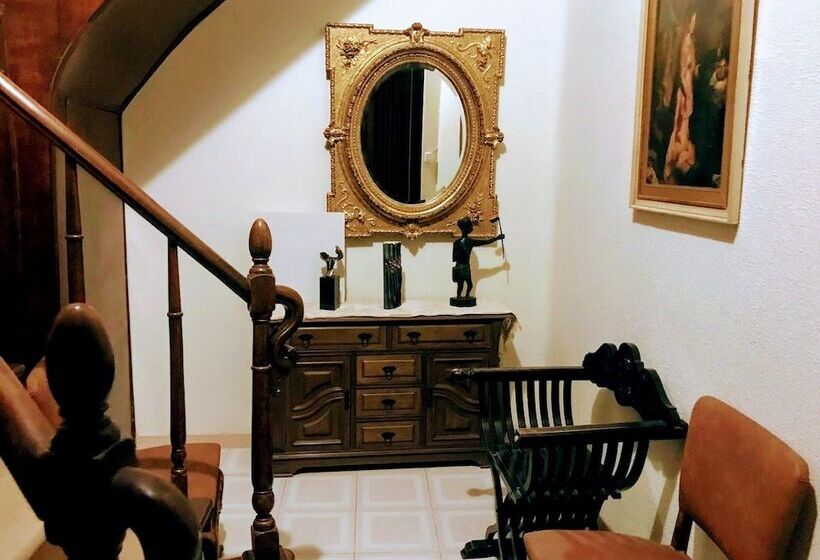 Hostal Marqués Del Campo Hostel