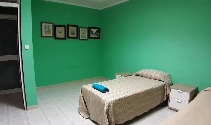 Hostal Marqués Del Campo   Hostel