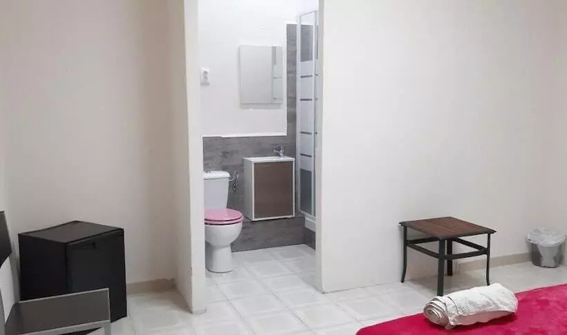 Hostal Marqués Del Campo   Hostel