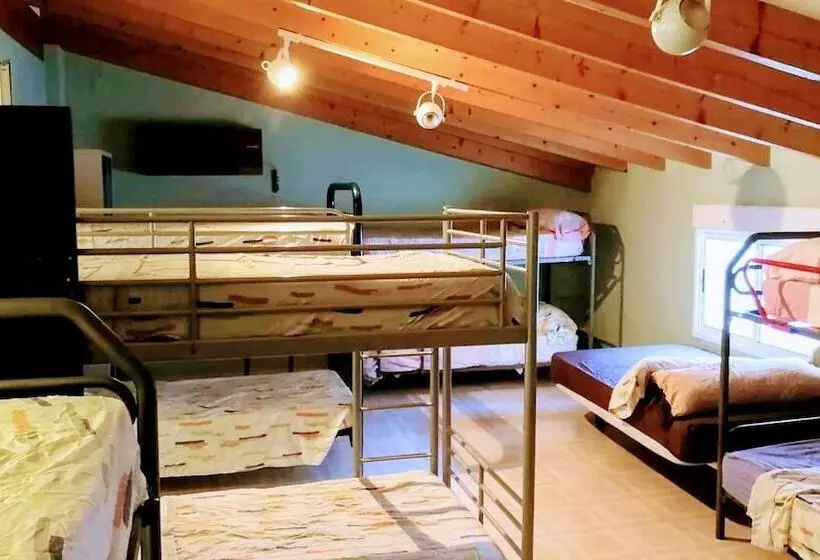 Hostal Marqués Del Campo   Hostel