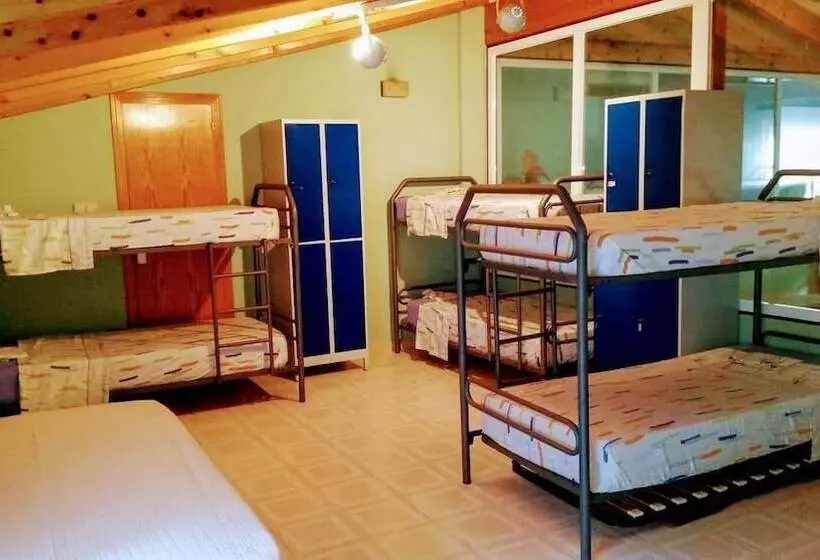 Hostal Marqués Del Campo   Hostel