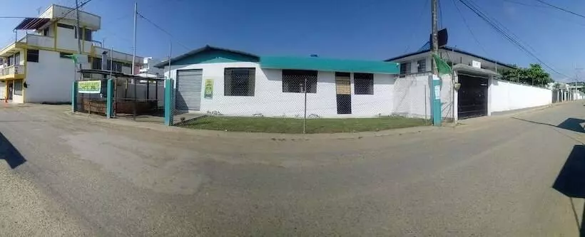 Hotelli Cabañas Cordelia Tonsupa