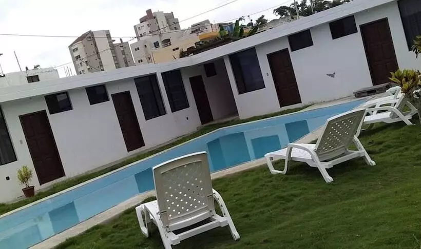 Hotelli Cabañas Cordelia Tonsupa